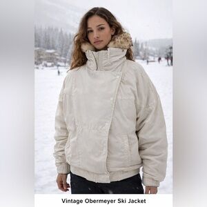 Obermeyer vintage Ski Jacket with Faux Fur Collar